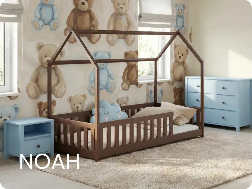 Lit enfant au sol couleur chocolat noir en forme de maison